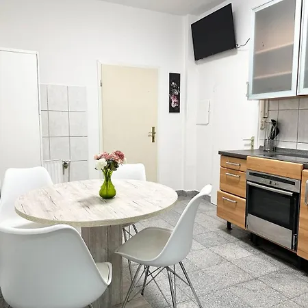 Work And In Апартаменты Тройсдорф